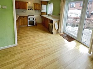 Dining / Kitchen- click for photo gallery